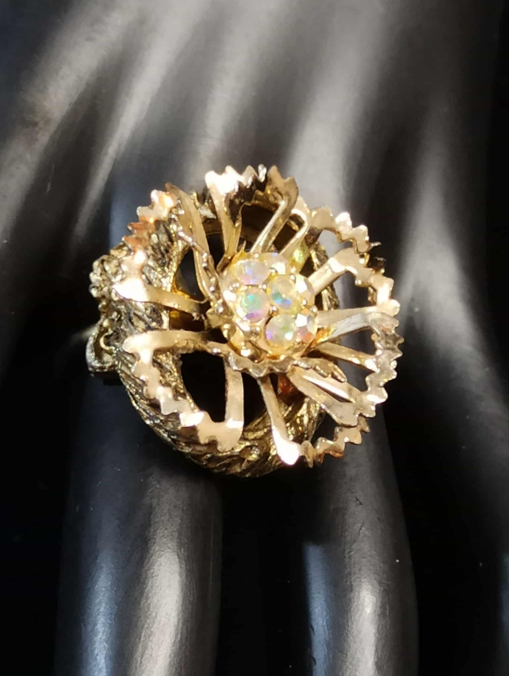 Vintage 1960s Gold Tone Sculptural Cocktail Ring Aurora Borealis Rhinestone
